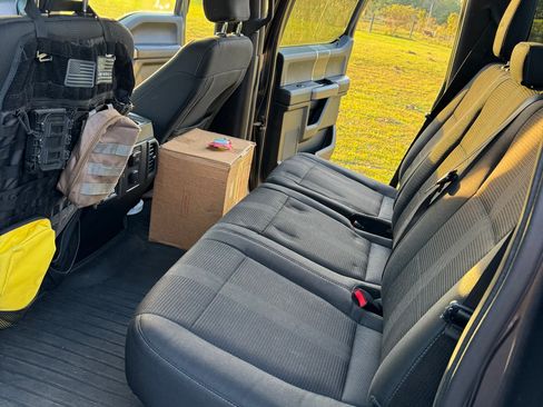 Used 2016 Ford F150 XLT w/ Equipment Group 302A Luxury image 6