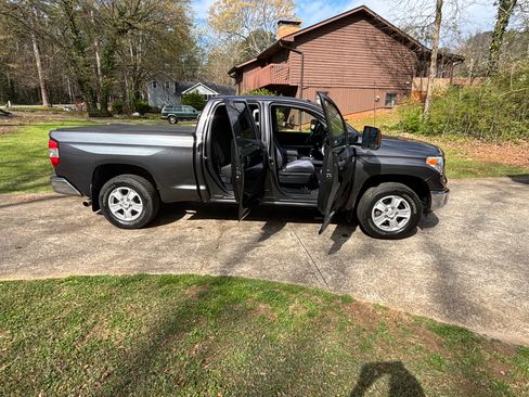 Used 2015 Toyota Tundra SR5 w/ SR5 Upgrade Package image 14