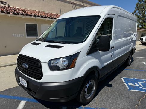 Used 2019 Ford Transit 250 148 Medium Roof image 4