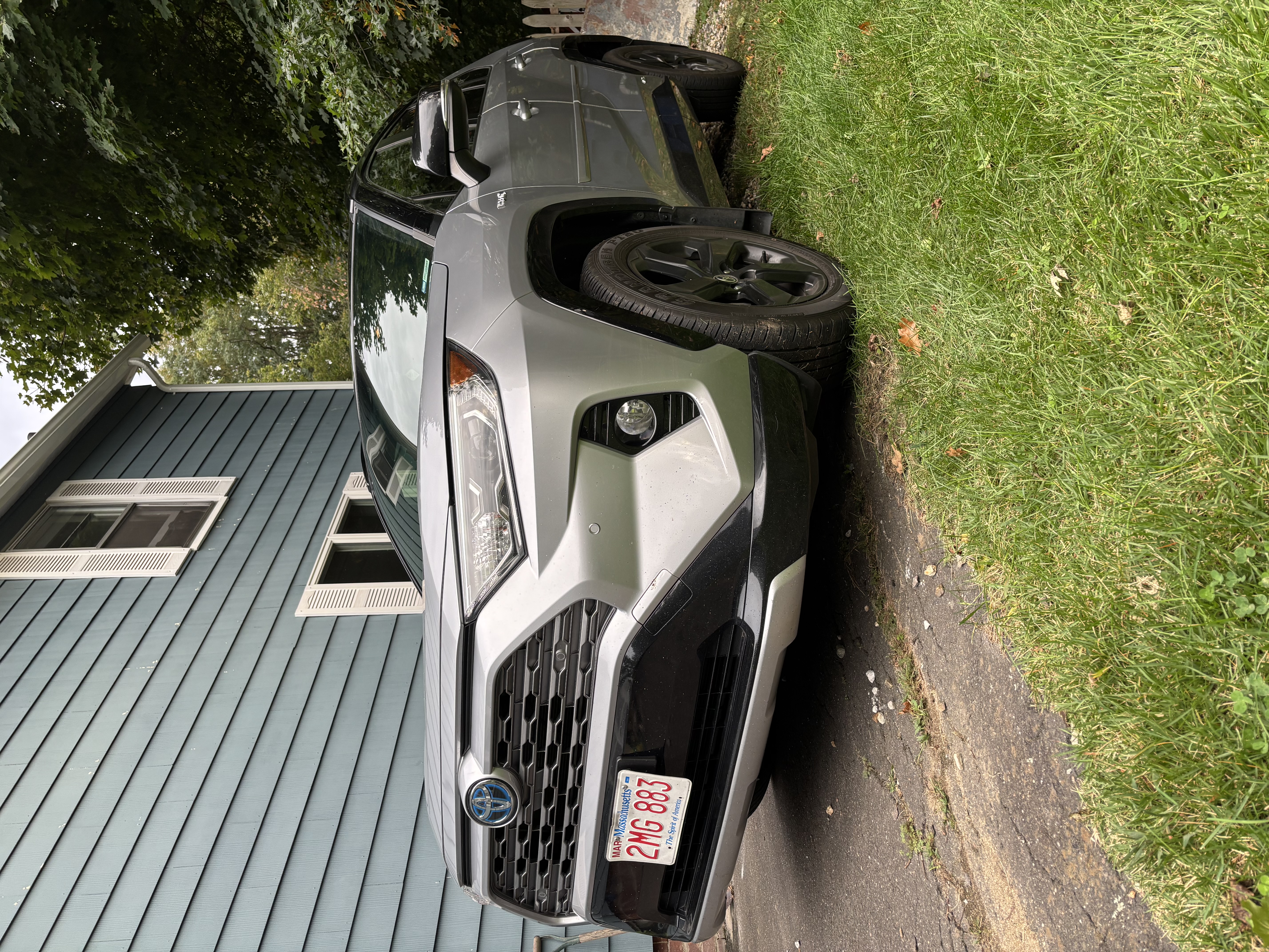 Used 2020 Toyota RAV4 XSE AWD/4WD image 10