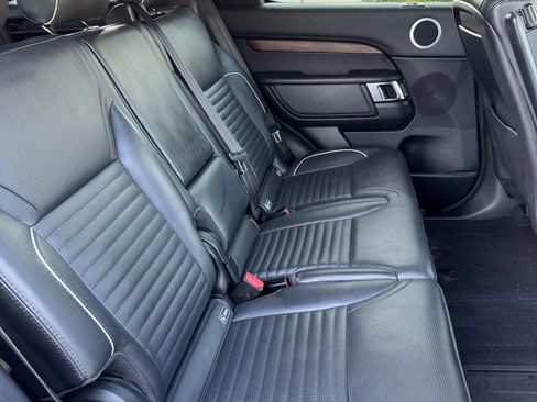 Used 2019 Land Rover Discovery HSE Luxury image 10