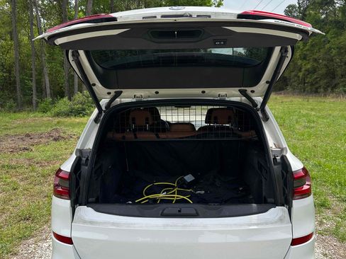 Used 2022 BMW X5 xDrive45e image 11