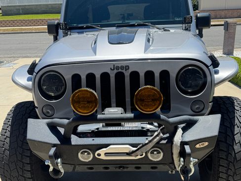 Used 2018 Jeep Wrangler Unlimited Sport S AWD/4WD image 4
