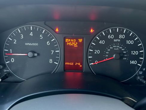 Used 2013 Nissan NV 3500 SL w/ Technology Pkg RWD image 19