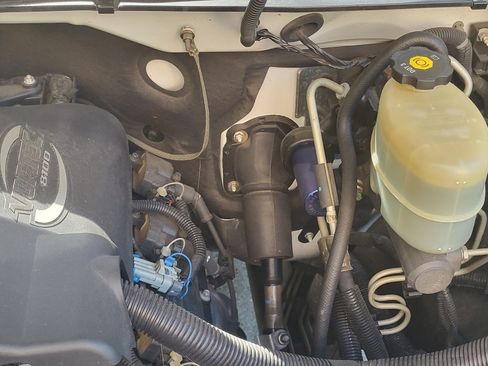 Used 2002 Chevrolet Silverado 2500 LT w/ Off-Road Skid Plate Pkg image 10