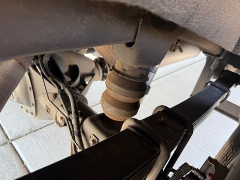 Used 2024 Chevrolet Silverado 2500 LT w/ Convenience Package image 30