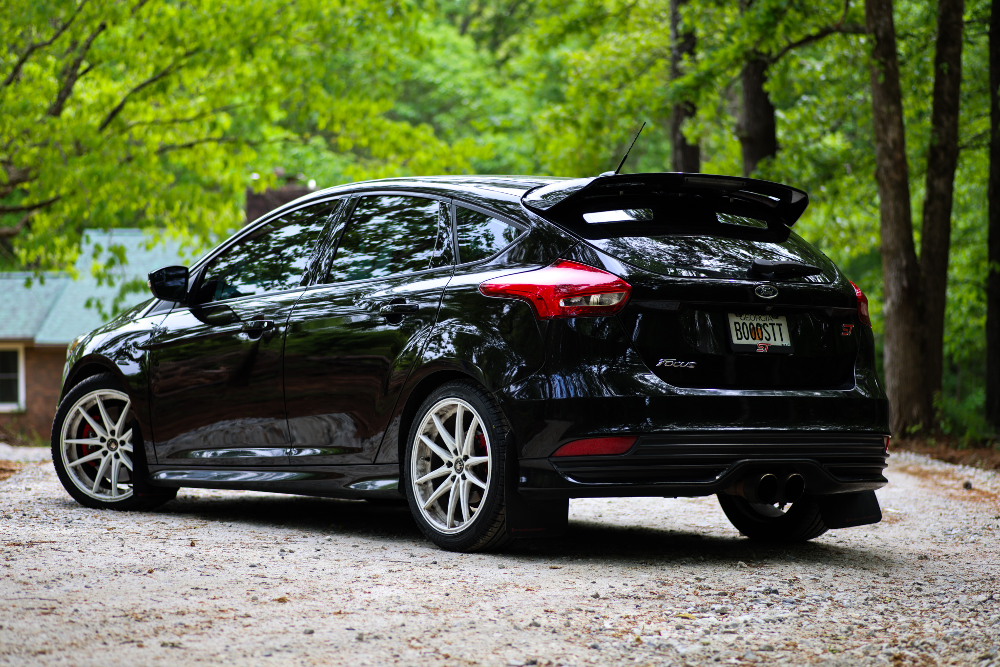 Used 2017 Ford Focus ST w/ Equipment Group 402A FWD image 1