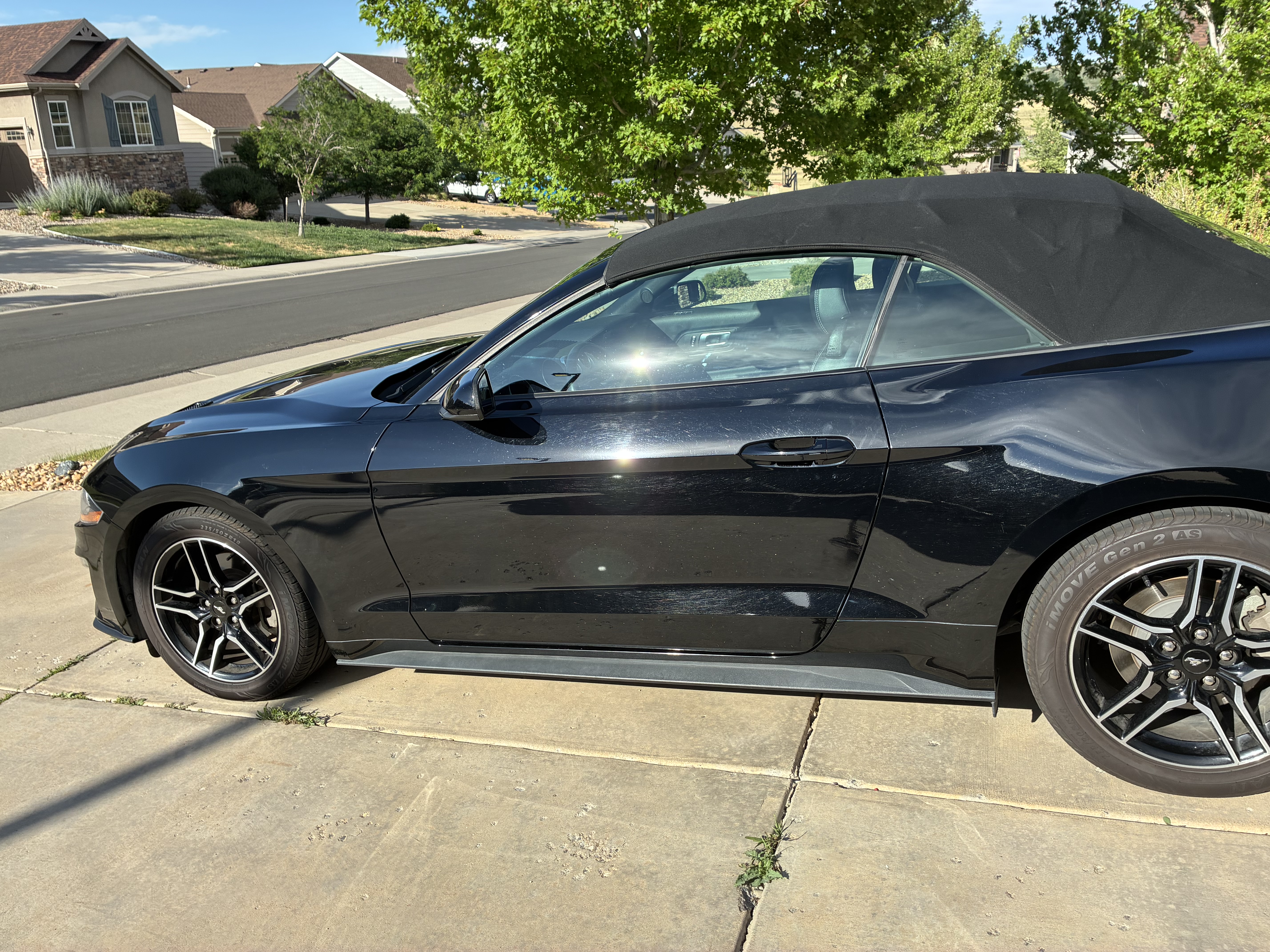 Used 2023 Ford Mustang Premium RWD image 4