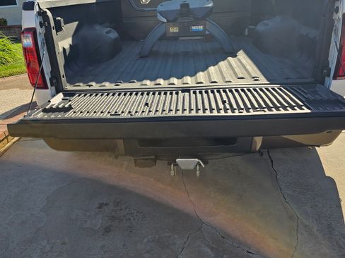 Used 2015 Ford F350 King Ranch w/ King Ranch w/Chrome Package image 4