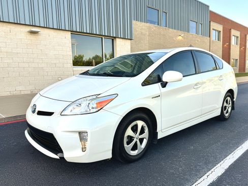 Used 2013 Toyota Prius Two image 10