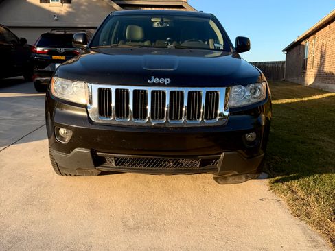 Used 2013 Jeep Grand Cherokee Laredo image 4