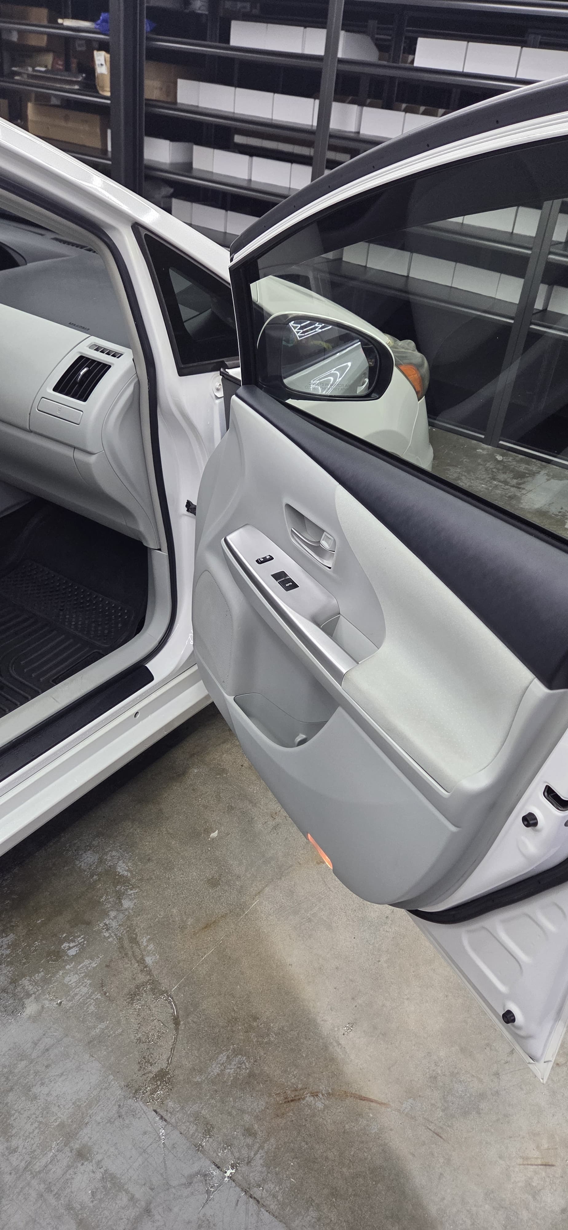 Used 2012 Toyota Prius V Two FWD image 10