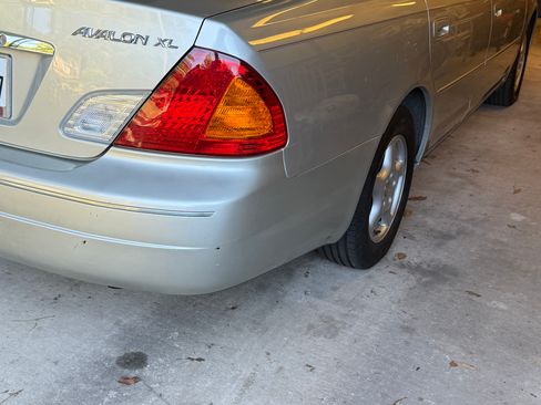 Used 2001 Toyota Avalon XL image 5