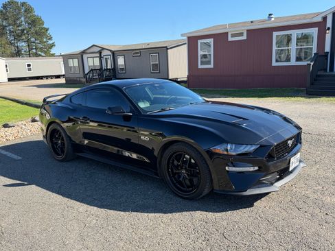 Used 2022 Ford Mustang GT Premium w/ GT Performance Package image 4