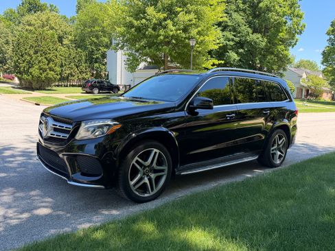 Used 2017 Mercedes-Benz GLS 550 4MATIC image 5
