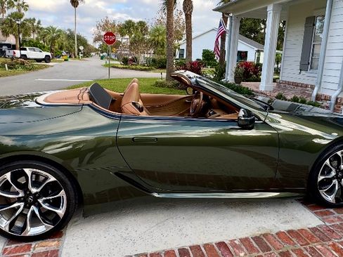 Used 2023 Lexus LC 500 Convertible image 2