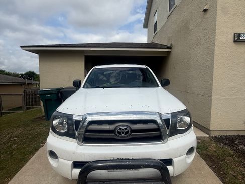 Used 2010 Toyota Tacoma 4x4 Double Cab image 1