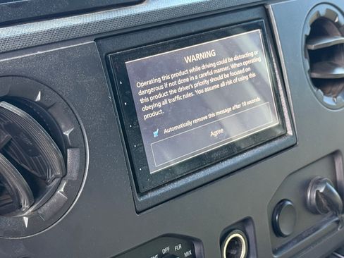 Used 2009 Ford E-150 and Econoline 150 image 9