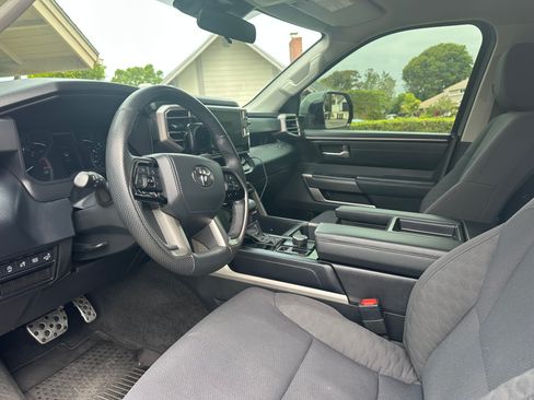Used 2022 Toyota Tundra SR5 w/ TRD Sport Package AWD/4WD image 13