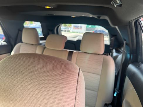 Used 2013 Ford Explorer FWD image 15