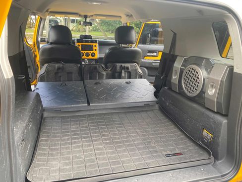 Used 2007 Toyota FJ Cruiser 2WD image 18