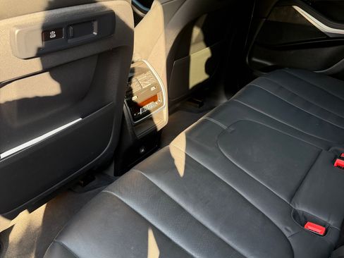 Used 2019 BMW X5 xDrive40i w/ Premium Package AWD/4WD image 11