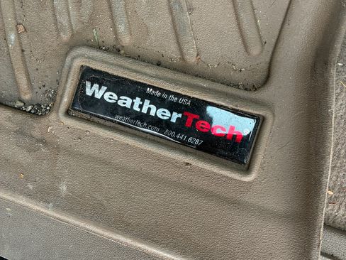 Used 2012 Chrysler Town & Country Touring-L w/ Driver Convenience Group image 5