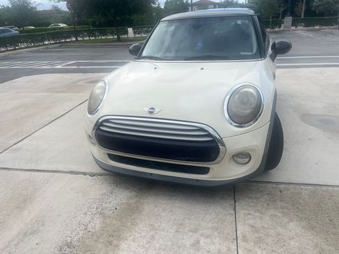 Used 2015 MINI Cooper 2-Door Hardtop image 9