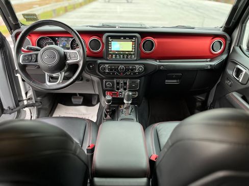 Used 2021 Jeep Gladiator Rubicon image 12