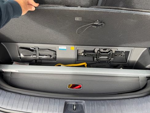 Used 2021 Hyundai Palisade Limited image 9