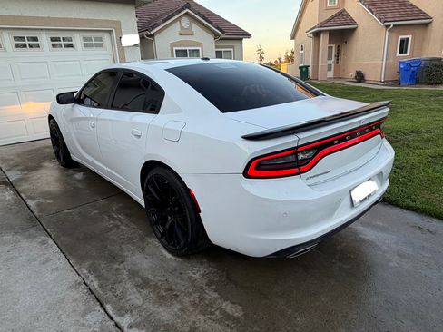 Used 2022 Dodge Charger SXT image 24