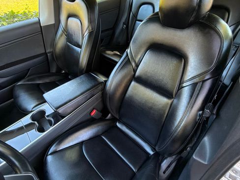 Used 2018 Tesla Model 3 Mid Range RWD image 22