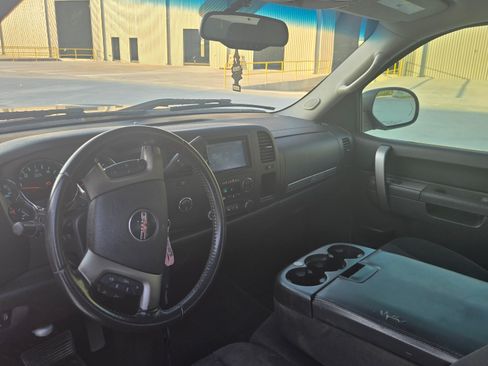 Used 2011 GMC Sierra 1500 SLE image 8