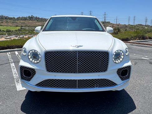 Used 2021 Bentley Bentayga AWD/4WD image 11