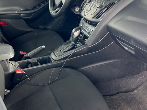 Used 2018 Ford Focus SE image 16