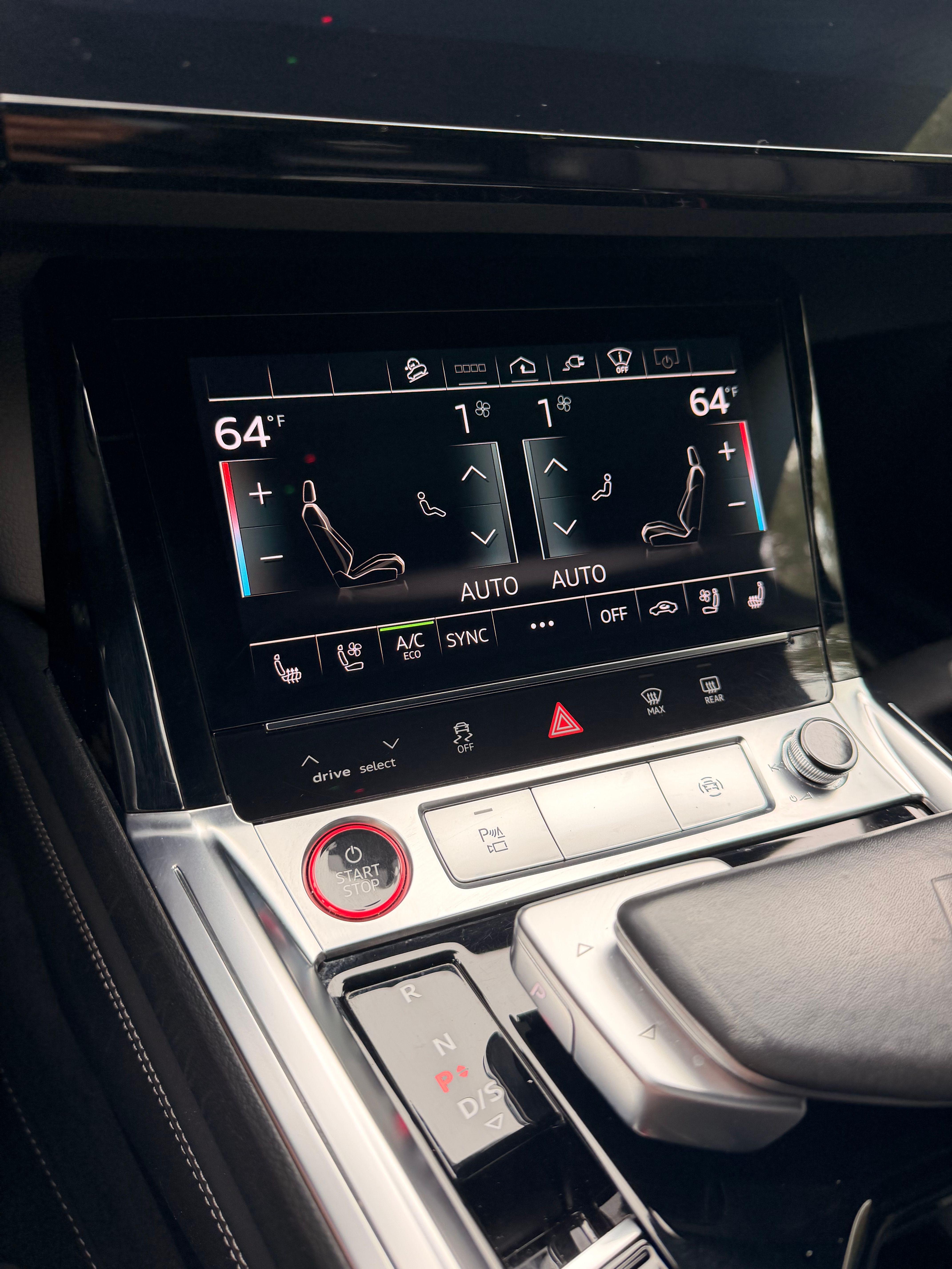 Used 2022 Audi e-tron S Prestige w/ Prestige Package AWD/4WD image 11
