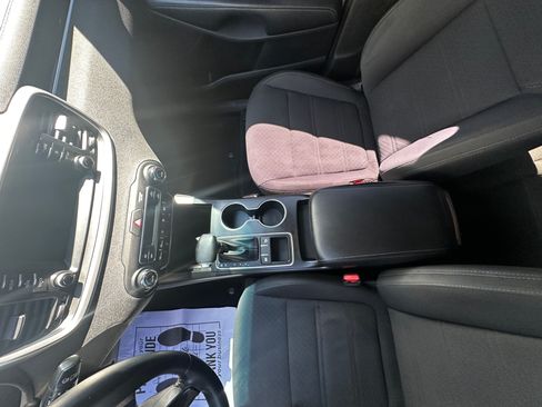 Used 2019 Kia Sorento LX w/ LX Convenience Package image 21