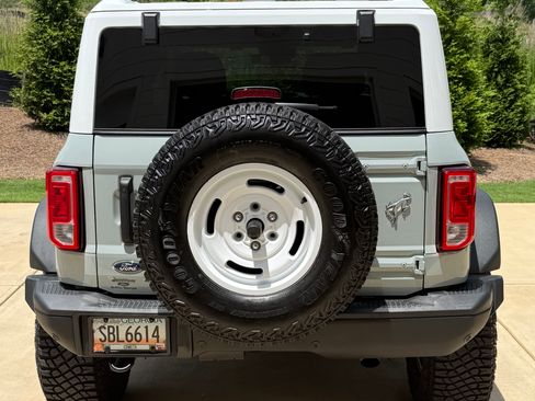 Used 2024 Ford Bronco Heritage Edition AWD/4WD image 8