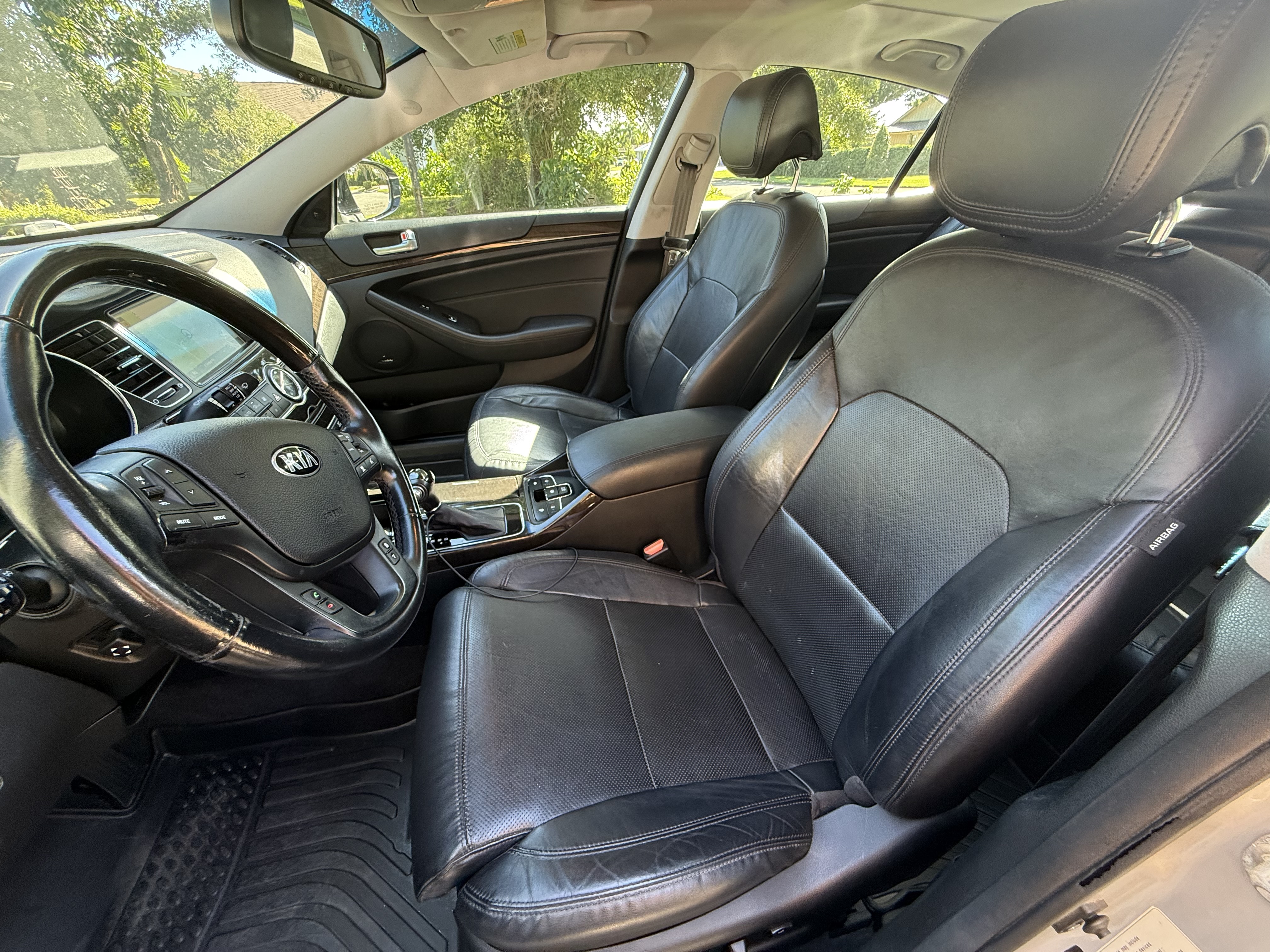 Used 2016 Kia Cadenza Premium w/ Luxury Plus Package FWD image 15