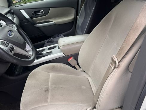 Used 2013 Ford Edge SE FWD image 9