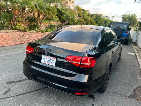 Used 2015 Volkswagen Jetta S image 5