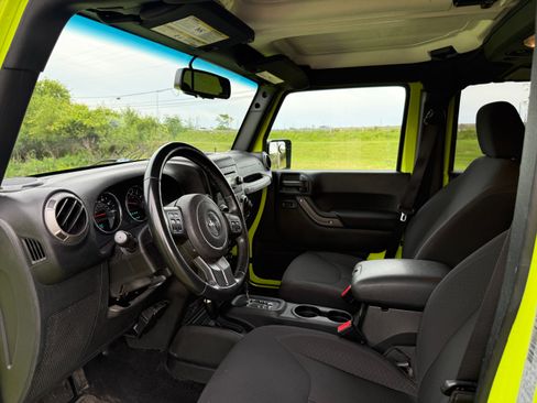 Used 2016 Jeep Wrangler Unlimited Sport w/ Quick Order Package 24S AWD/4WD image 10