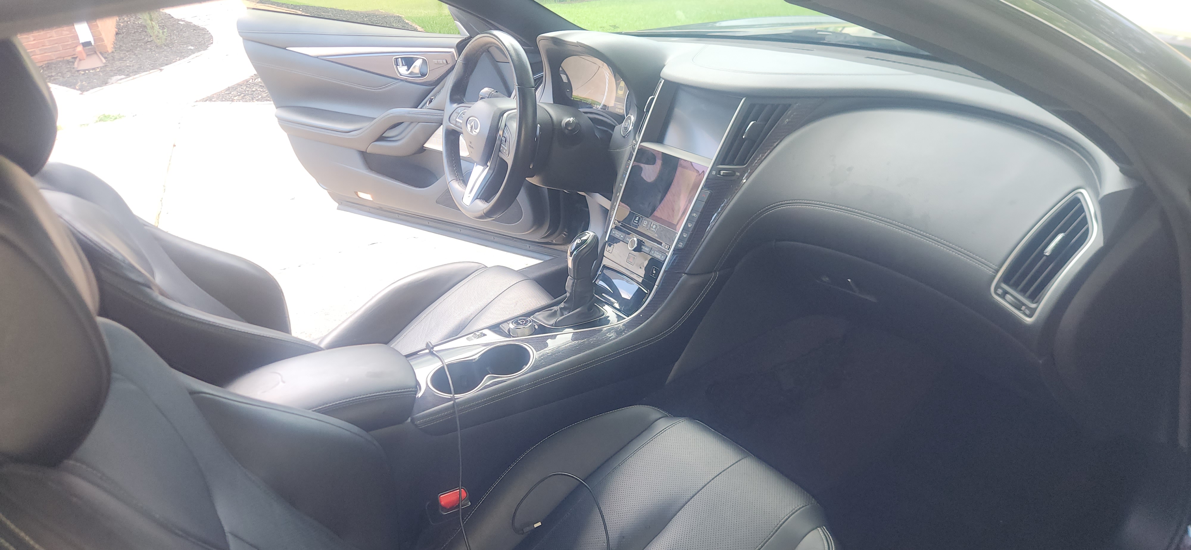 Used 2017 INFINITI Q60 Red Sport 400 AWD/4WD image 6