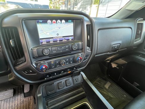 Used 2018 GMC Sierra 1500 SLT w/ All Terrain Package image 14