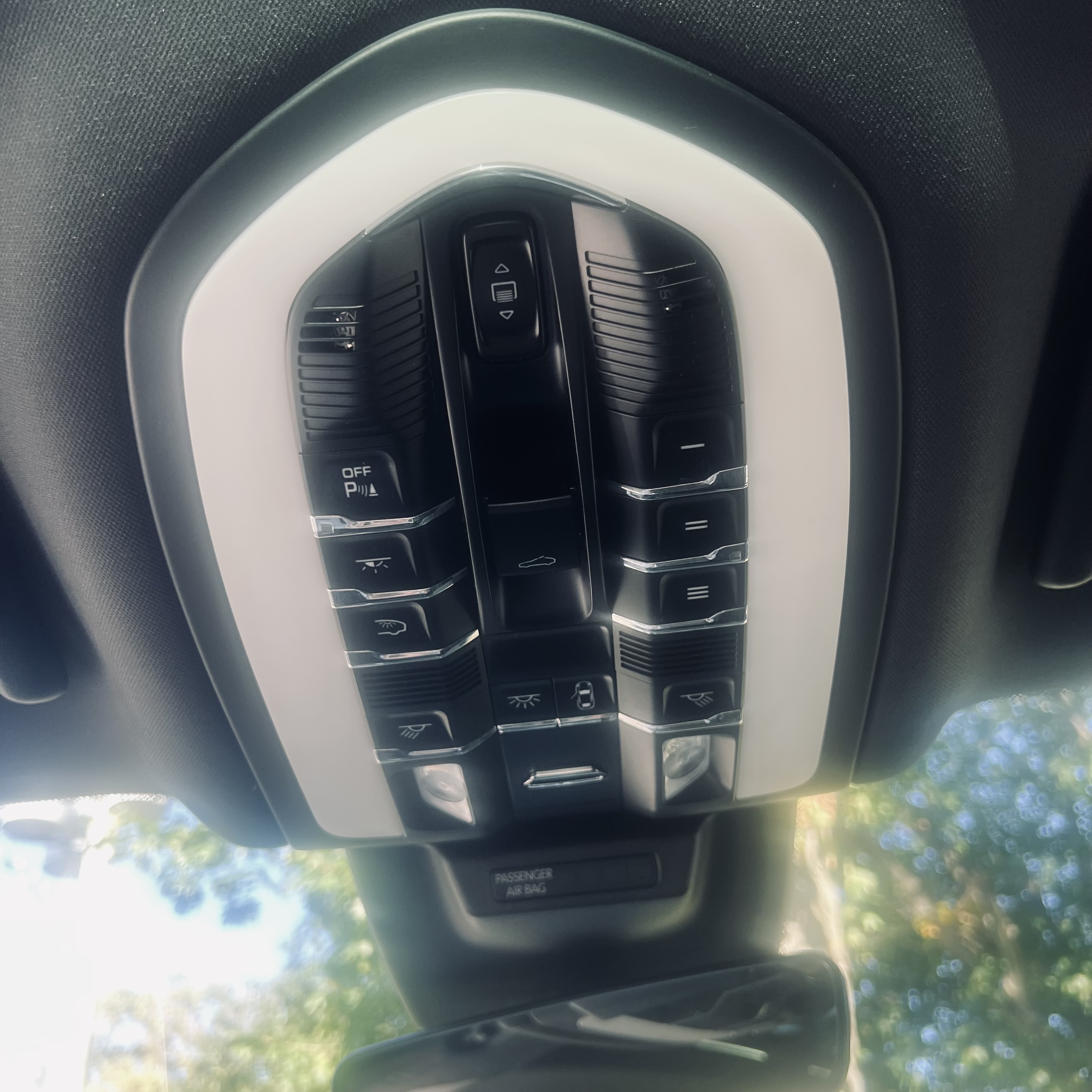 Used 2019 Porsche Macan AWD/4WD image 13