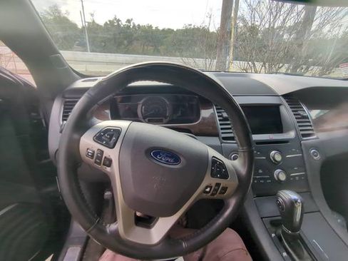Used 2015 Ford Taurus Limited image 9