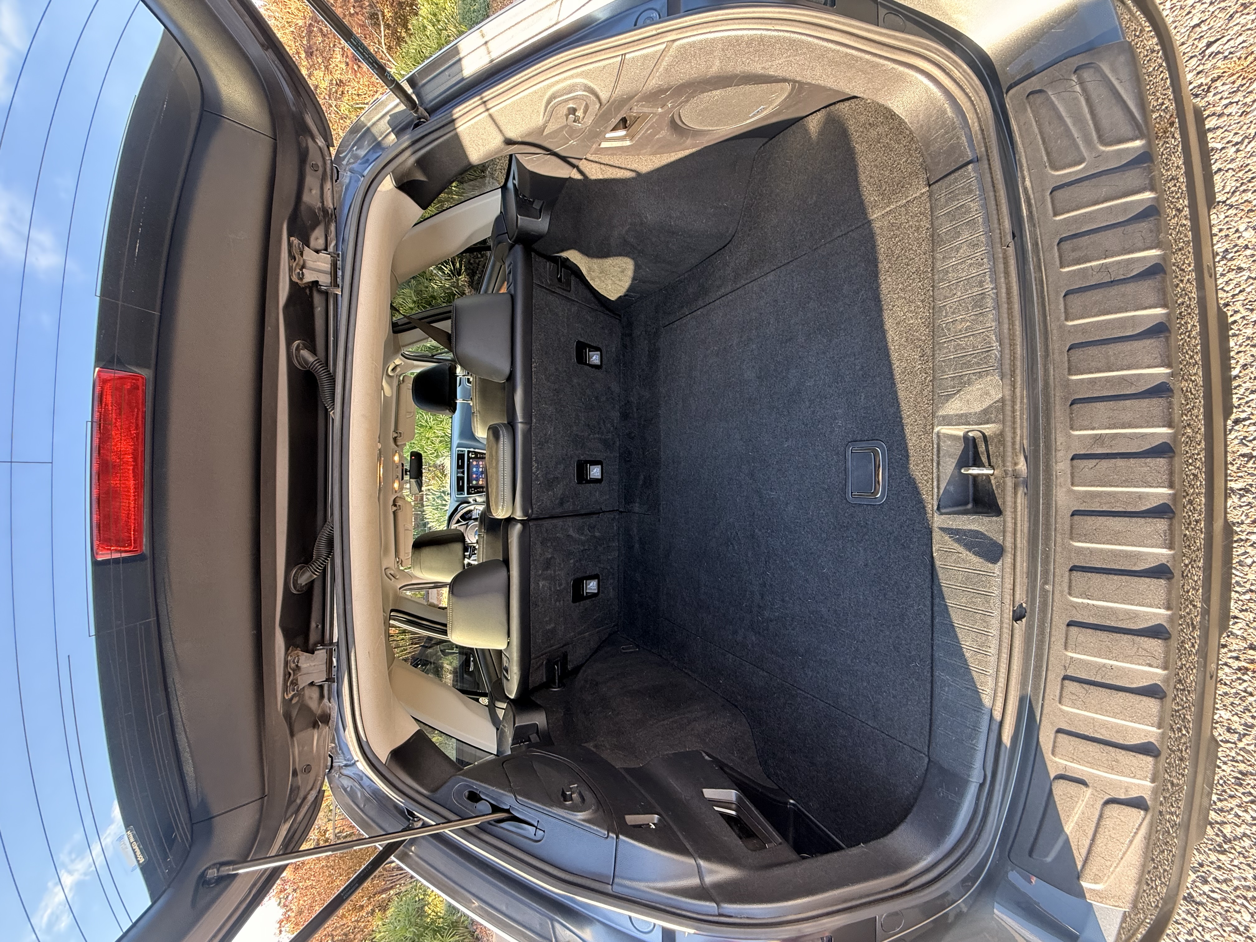 Used 2019 Subaru Outback 2.5i Limited AWD/4WD image 6