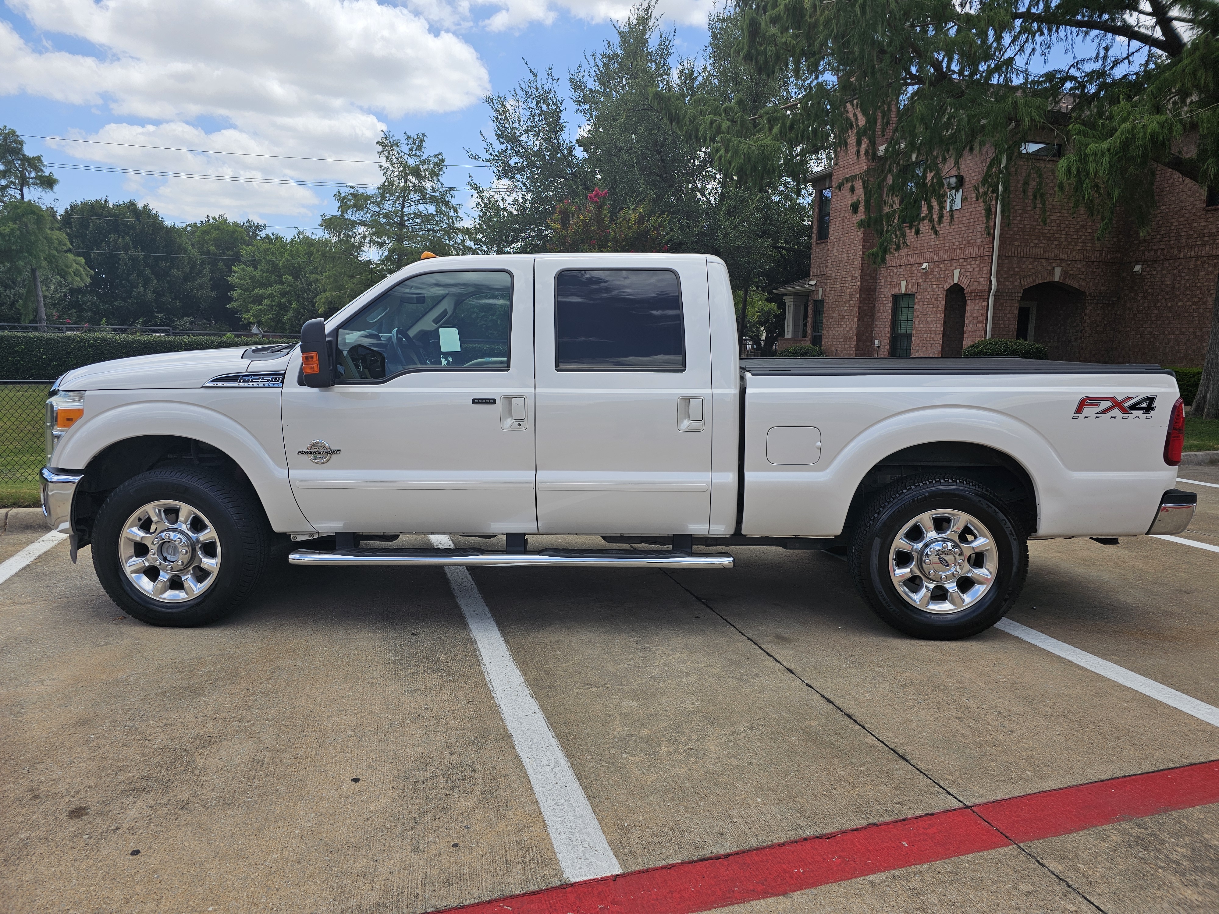 Used 2016 Ford F250 Lariat w/ Lariat Ultimate Package AWD/4WD image 1