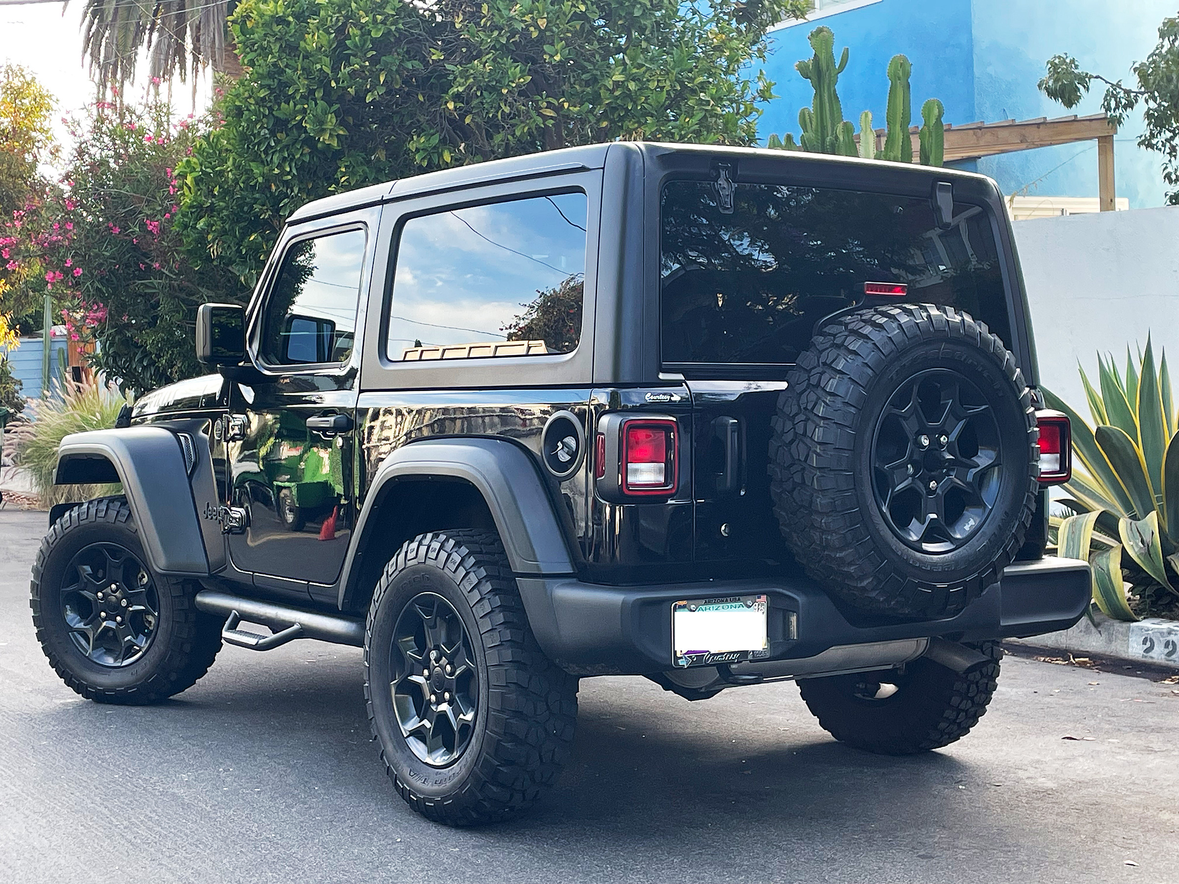 Used 2023 Jeep Wrangler Sport AWD/4WD image 5