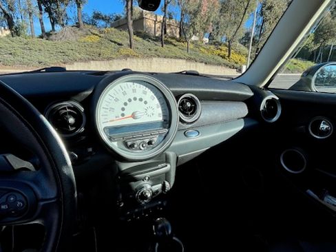 Used 2012 MINI Cooper Clubman S image 12